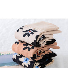 Load image into Gallery viewer, 3 Pair Flower Print Stylish Cotton Blend Crew Socks - MoSocks
