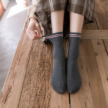 Load image into Gallery viewer, 5 Pair Stripe Twist Cotton Blend Crew Socks - MoSocks
