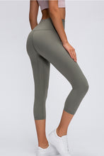 Load image into Gallery viewer, Double Sided Sanded Cropped Running Pants
