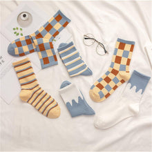 Load image into Gallery viewer, 6-pair Blue White Cotton Blend Stylish Socks - MoSocks
