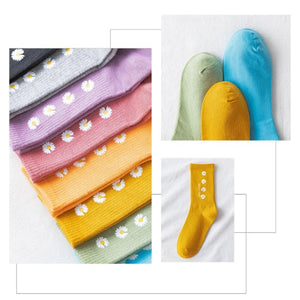 Daisy Print Cotton Blend Comfy Crew Socks - MoSocks
