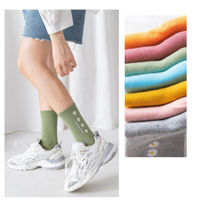 Daisy Print Cotton Blend Comfy Crew Socks - MoSocks