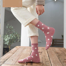 Load image into Gallery viewer, 5 Pair White Polka Dot Cotton Blend Crew Socks - MoSocks
